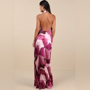 NWT Lulus Pink Abstract Satin Pleated Low Back Halter Maxi Dress Small
